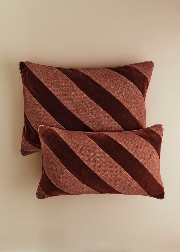 Diagonal striped handloom cushion covers